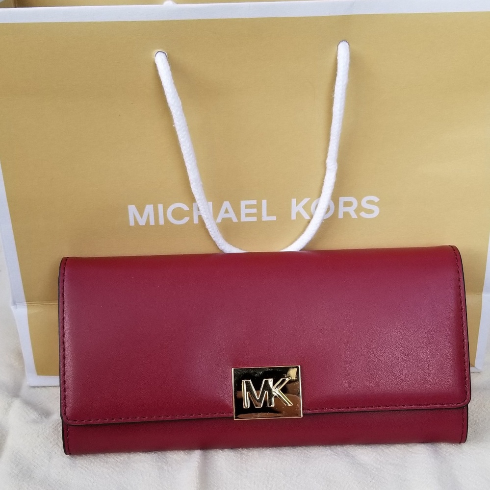 NWT Michael Kors Wallet